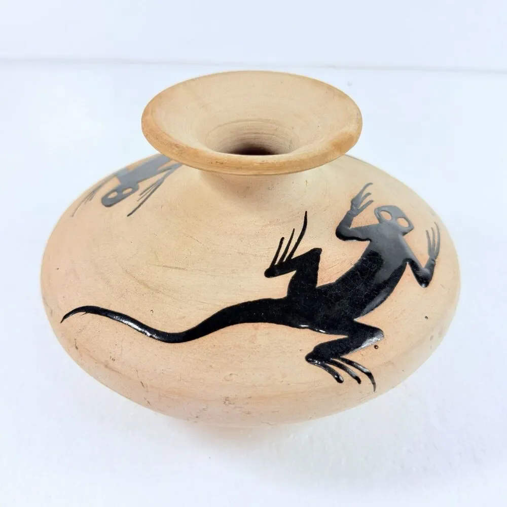 Vintage Hand Painted Terracotta Lizard Art Pottery Vase Southwestern Aztec Decor